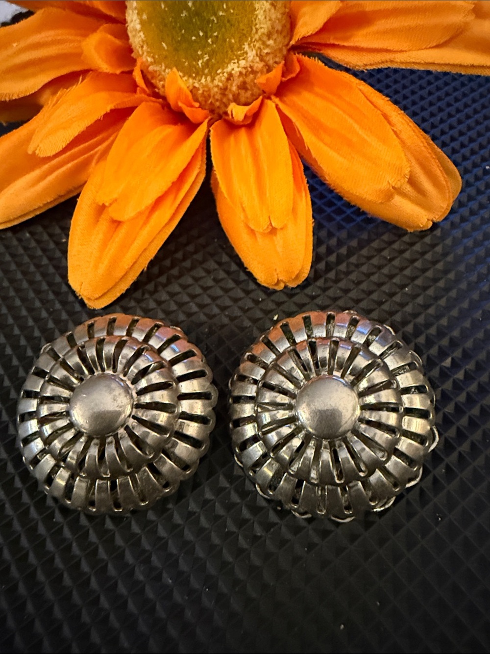 Vintage Silver Round Filigree Button Earrings - Women Jewelry